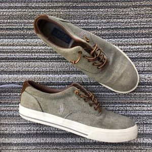 Polo dress sneakers size 9 great condition